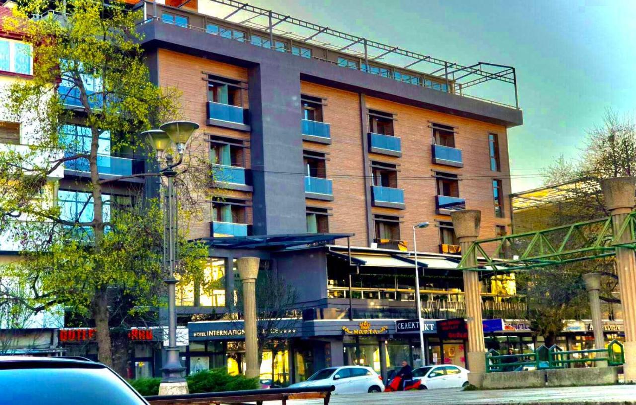 ולס International Palace מראה חיצוני תמונה